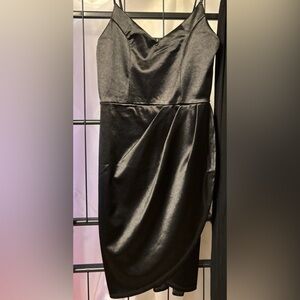 😍Lulus black dress size XS